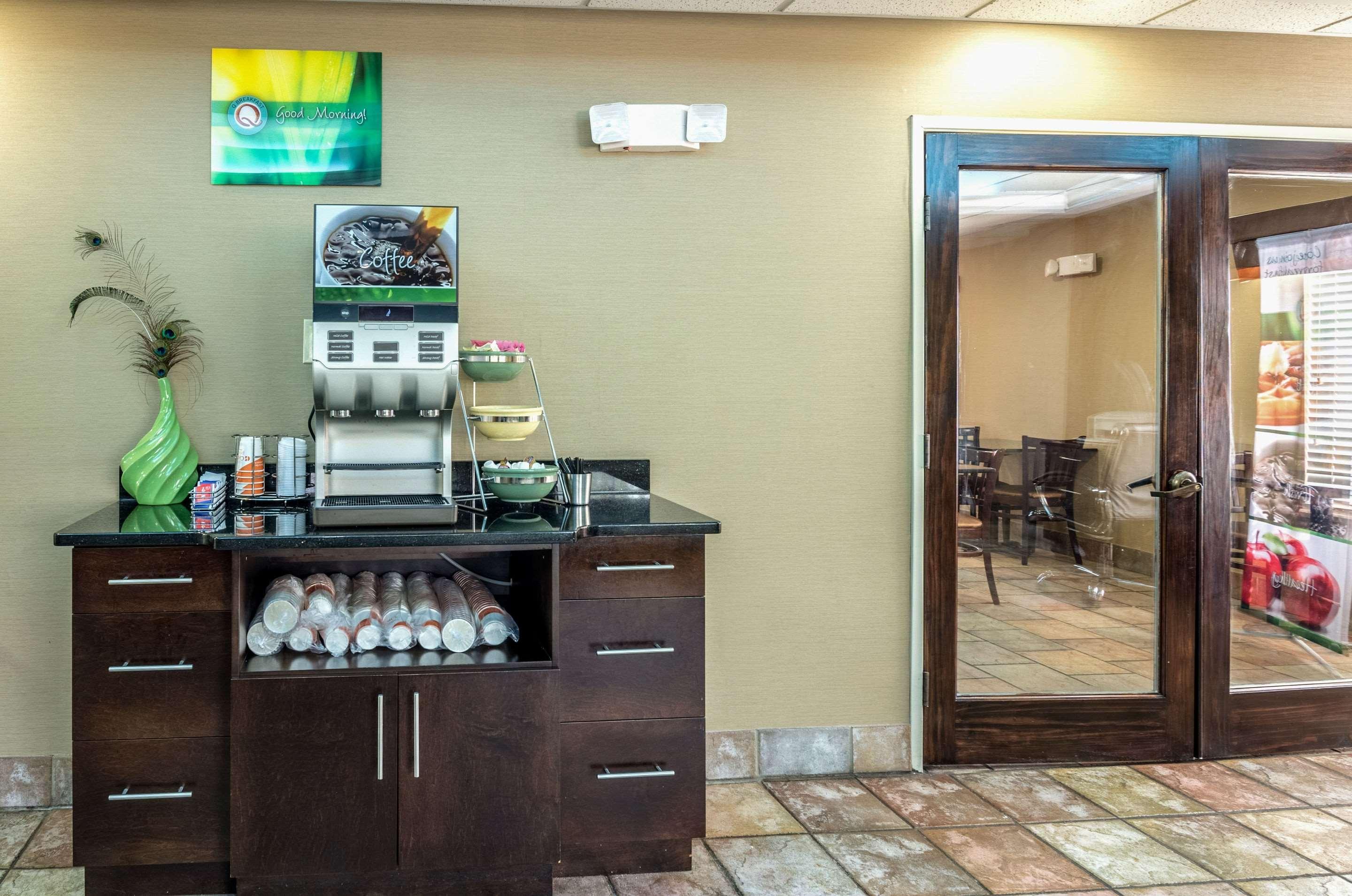 Spark By Hilton Wytheville East Main Street Esterno foto
