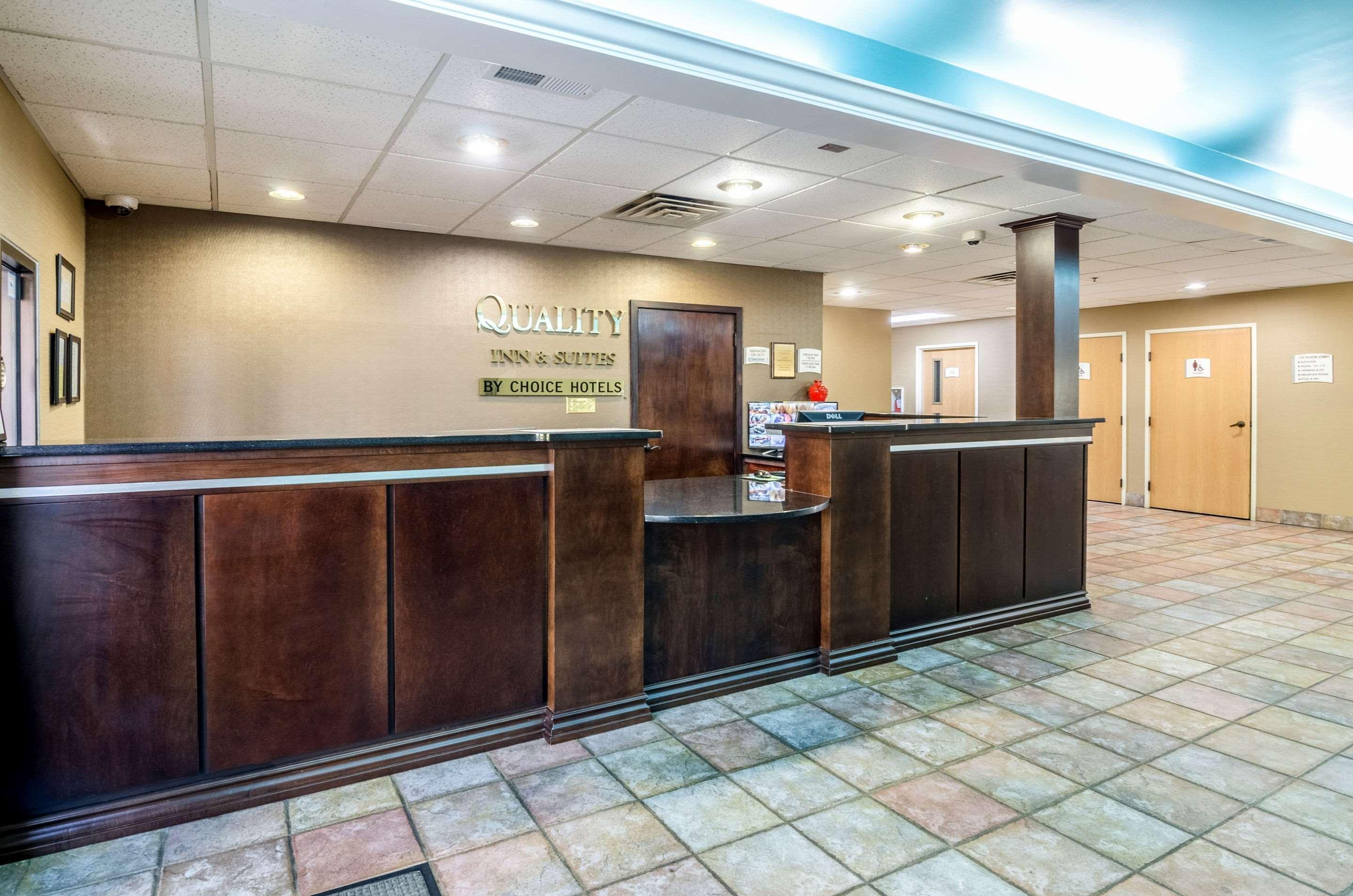 Spark By Hilton Wytheville East Main Street Esterno foto