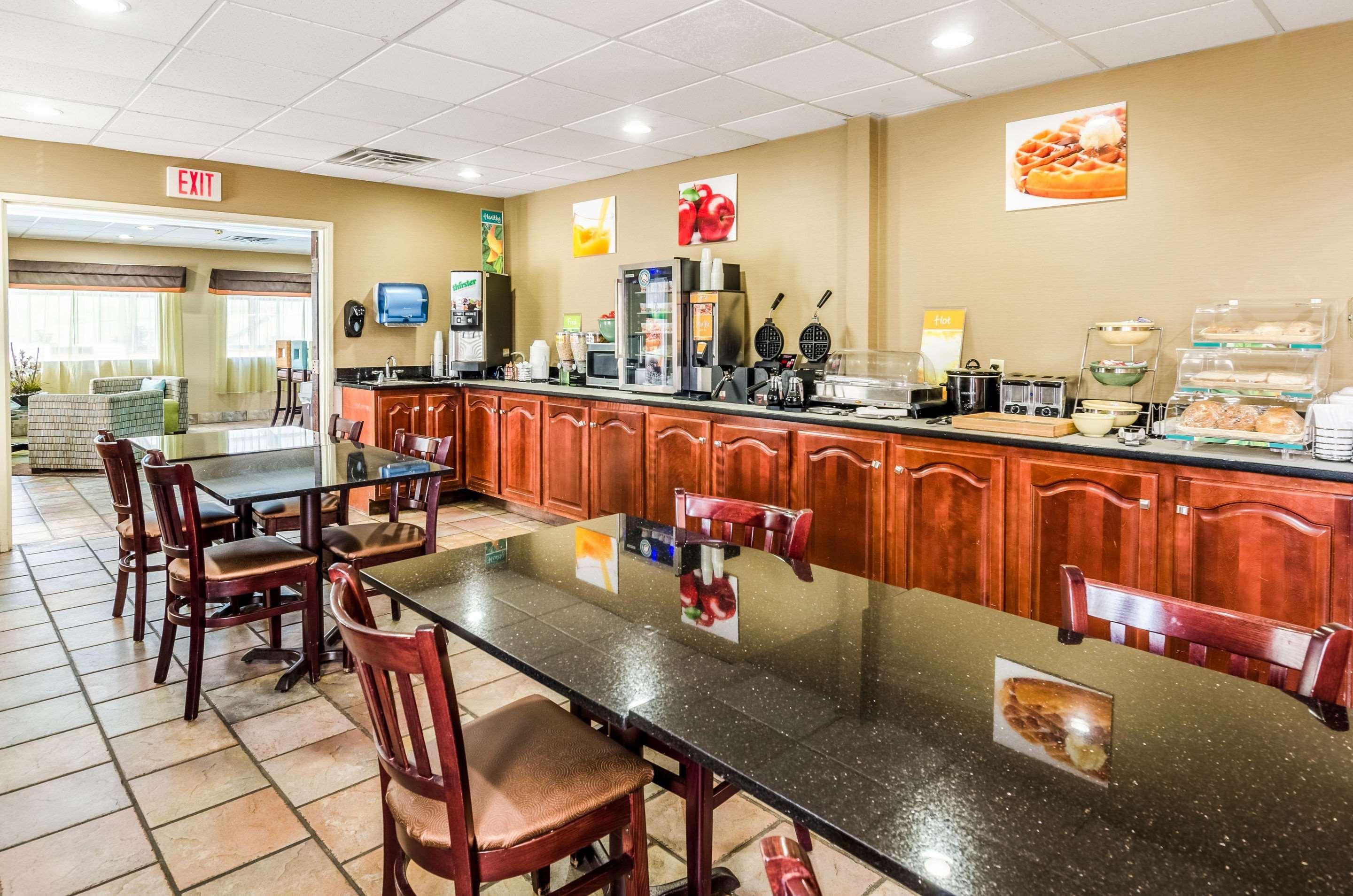 Spark By Hilton Wytheville East Main Street Esterno foto