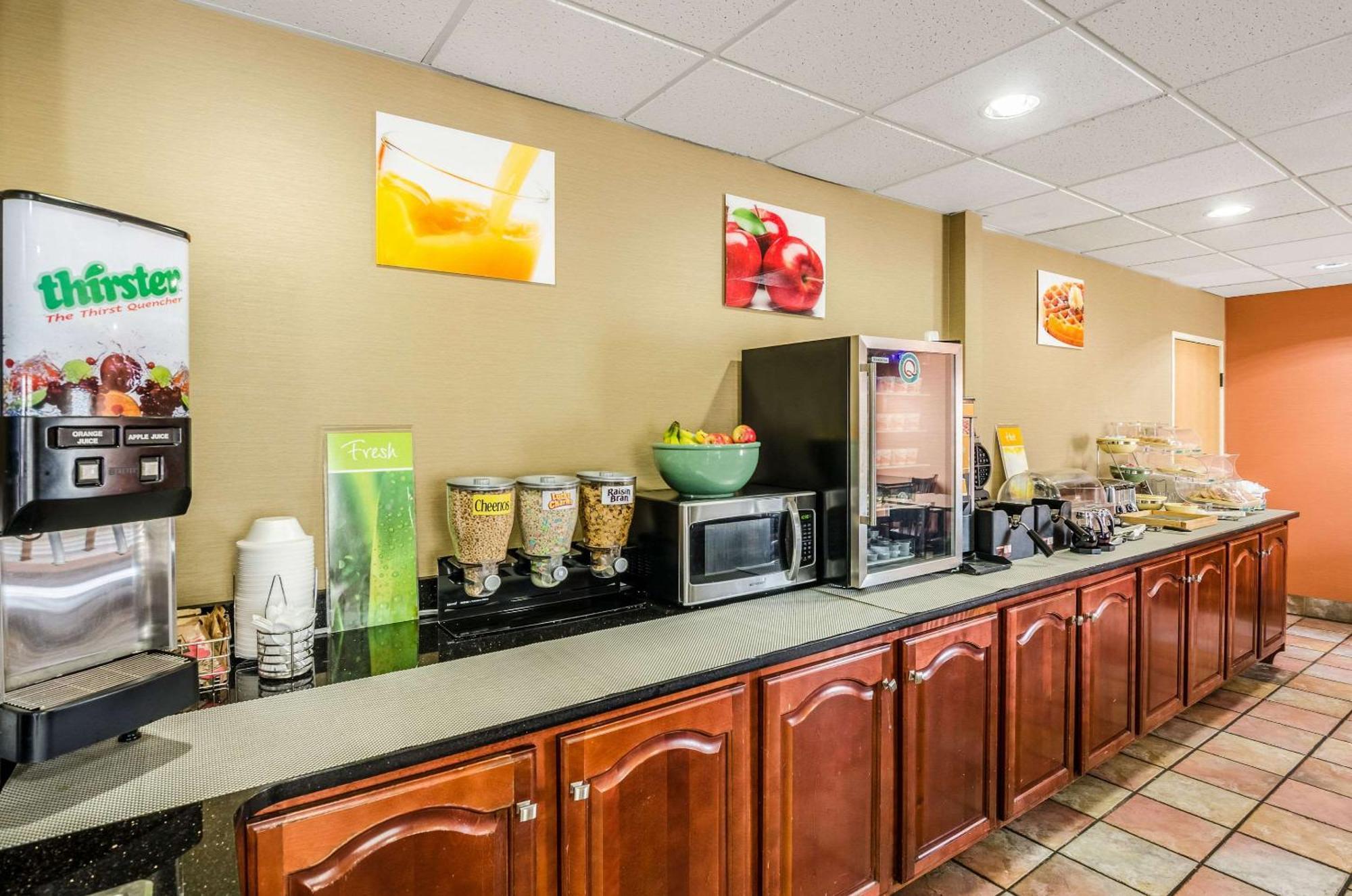 Spark By Hilton Wytheville East Main Street Esterno foto