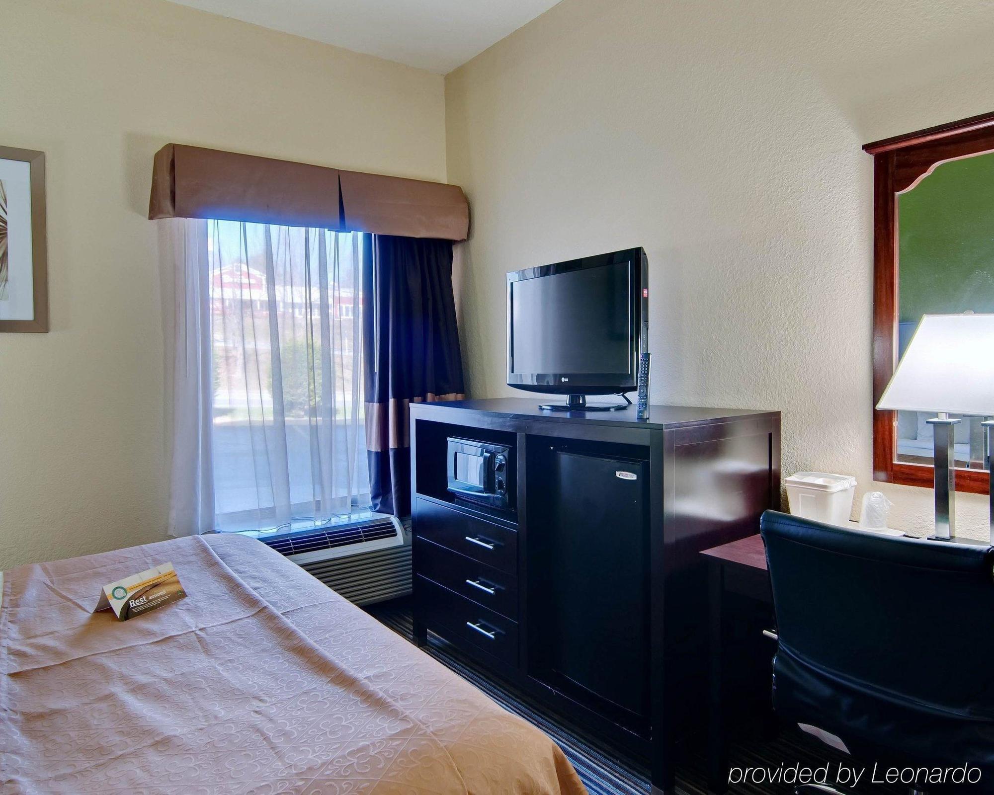 Spark By Hilton Wytheville East Main Street Esterno foto