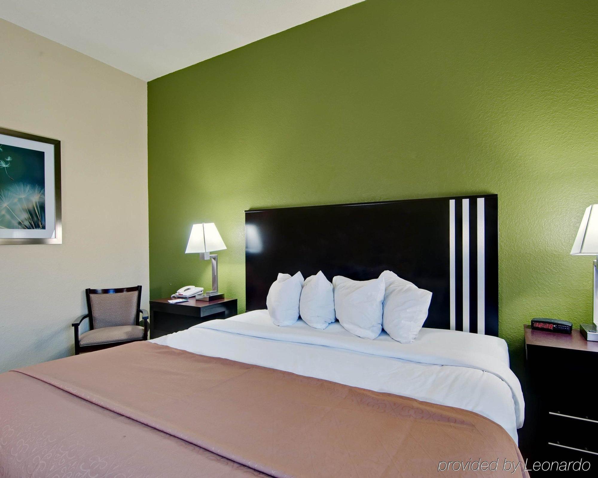 Spark By Hilton Wytheville East Main Street Esterno foto