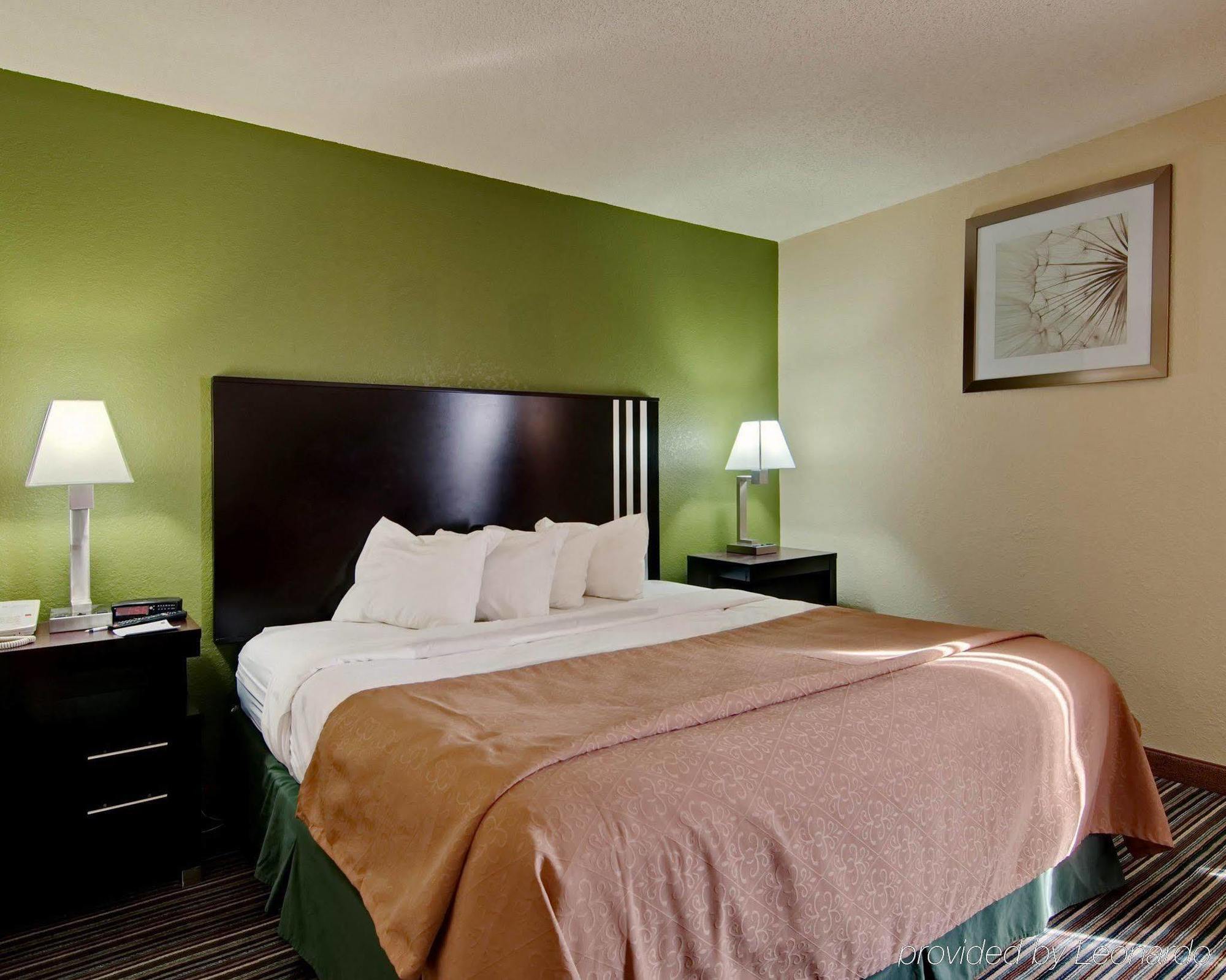 Spark By Hilton Wytheville East Main Street Esterno foto