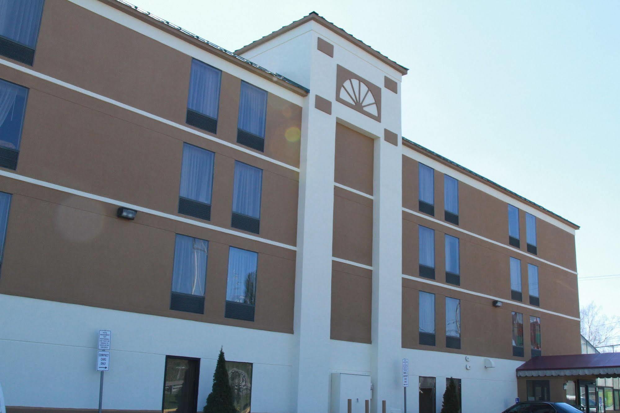 Spark By Hilton Wytheville East Main Street Esterno foto