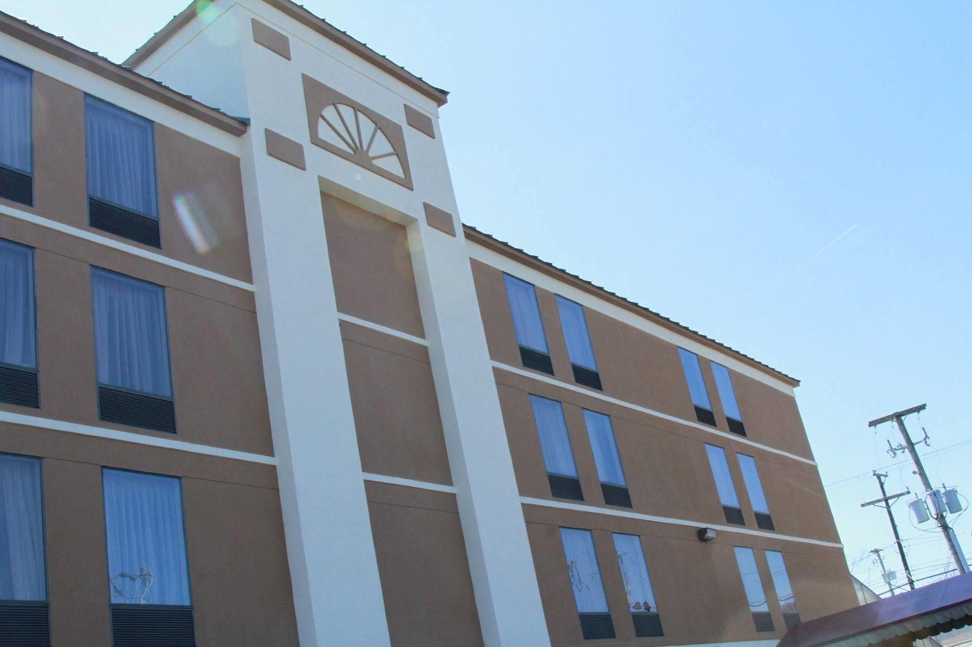 Spark By Hilton Wytheville East Main Street Esterno foto