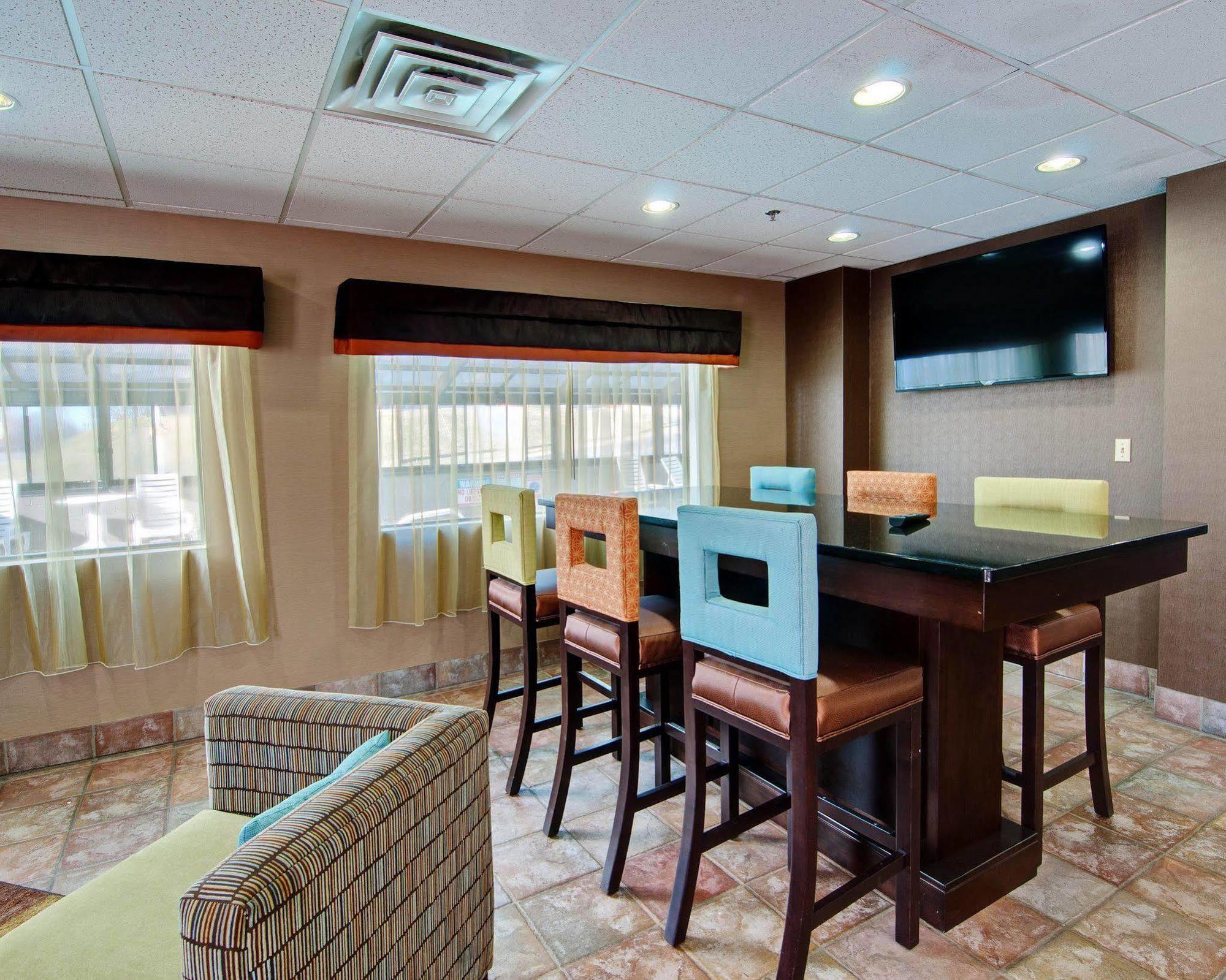 Spark By Hilton Wytheville East Main Street Esterno foto